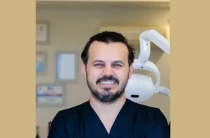 diş hekimi oktay aykut engür antalya